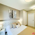 Costa Elite